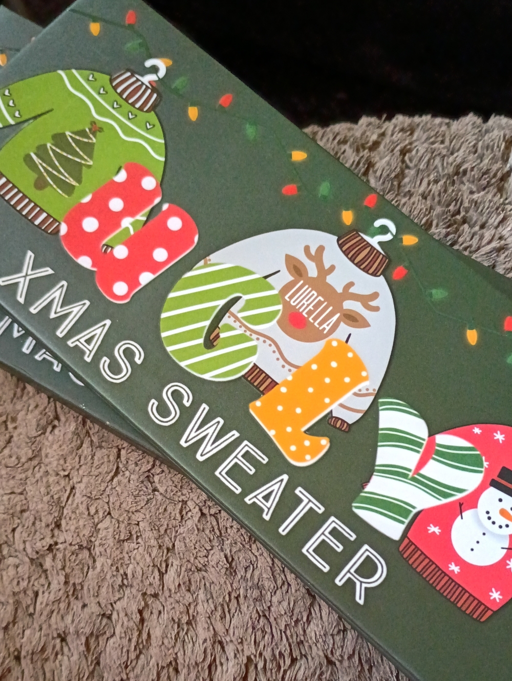 Xmas Sweater Eyeshadow Palette